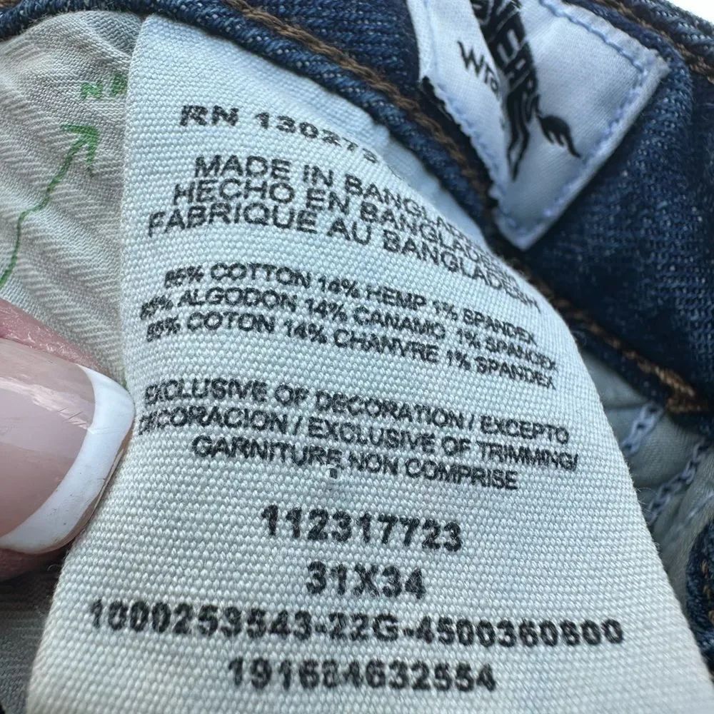 Wrangler Blue Jeans - Picture 6 of 6